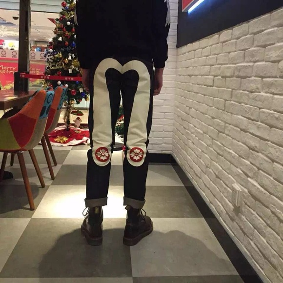 Evisu Large M Welt Regular Straight Jeans - Picture 4 of 10